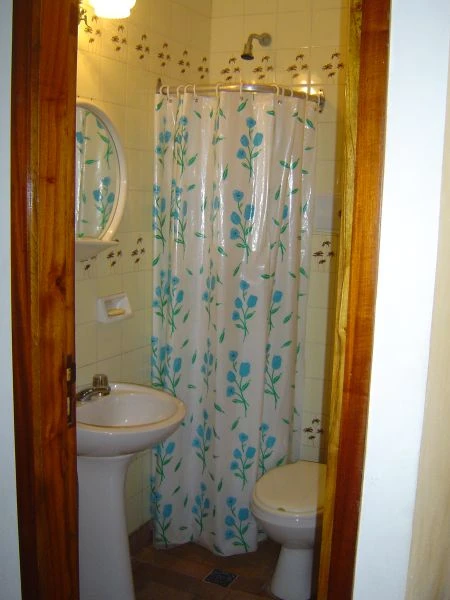 4 Ambientes - Perfecto Estado - Entrada de Auto - A ½ cuadra del mar - Dúplex/Tríplex en La Lucila del Mar