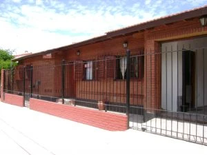 3 Ambientes - Cochera para 2 Autos - A 4 cuadras del mar - a 2 cuadras de la peatonal - Casa/Chalet en Mar de Ajó