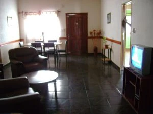 3 Ambientes - Cochera para 2 Autos - A 4 cuadras del mar - a 2 cuadras de la peatonal - Casa/Chalet en Mar de Ajó