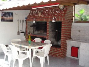 2 Ambientes - Atendido Por Sus Dueños - Estacionamiento - A 2 cuadras de la playa - Departamento en Mar de Ajó