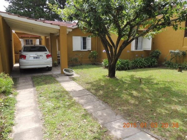 4 Ambientes con Quincho - Cochera - Zona Residencial - A 1 cuadra de la plaza - a 8 cuadras del mar - Casa/Chalet en San Bernardo