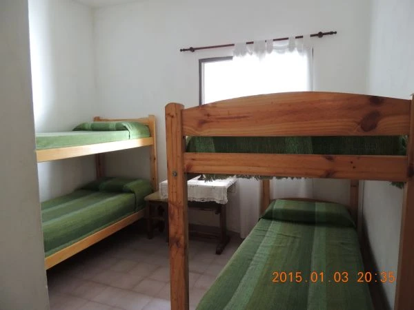 4 Ambientes con Quincho - Cochera - Zona Residencial - A 1 cuadra de la plaza - a 8 cuadras del mar - Casa/Chalet en San Bernardo