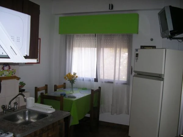 Complejo: Tipo Casa Bajo un Techo de Chalet - a 3 cuadras de la playa - Departamento en Mar del Tuyú