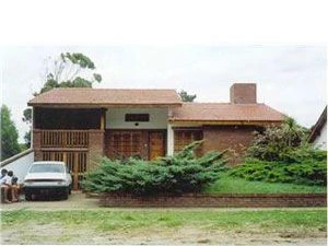 4 Ambientes en Barrio el Silvio - Garaje Cerrado para 2 Autos - A 3 cuadras del mar - Casa/Chalet en Mar de Ajó