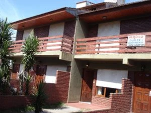 4 Ambientes - Estacionamiento - Zona del Muelle -  - Dúplex/Tríplex en Mar de Ajó