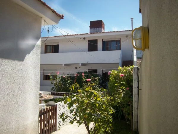 2 Ambientes - Excelente Estado - Muy Seguro - A 4 cuadras de la playa - a 2 cuadras del centro - Departamento en Mar de Ajó