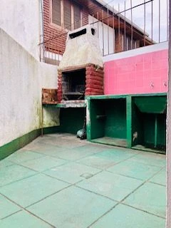 4 Ambientes con Entrada de Auto y Cochera - Muy Amplio - a 5 cuadras del mar - zona residencial centrica - Dúplex/Tríplex en San Bernardo