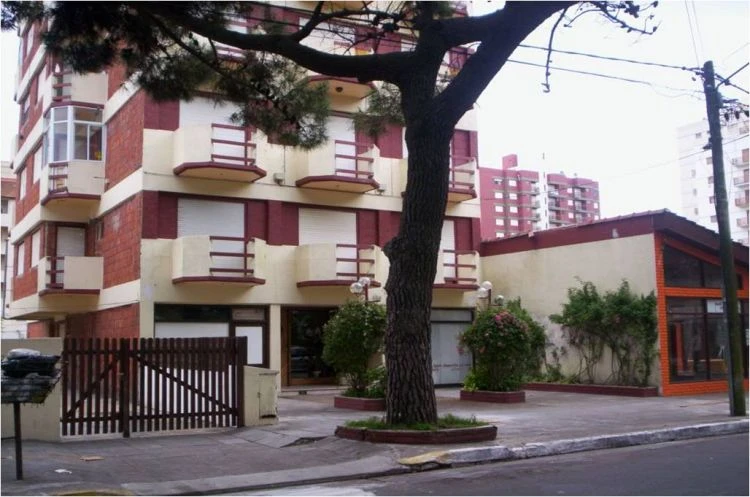 2 Ambientes - Muy Luminoso y Ventilado - Cochera - A 2 cuadras de la playa - pleno centro - Departamento en San Bernardo
