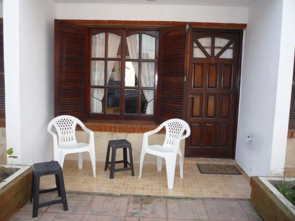 4 Ambientes Comodisimos - Totalmente Equipado con Mobiliario - Espacio Guarda Vehiculo - A 1½ cuadras del mar - a 15 cuadras del centro de San Bernardo - Dúplex/Tríplex en Costa Azul