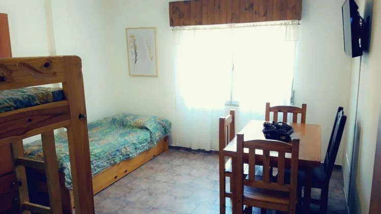 2 Ambientes con Parrilla - Atendido por sus Dueños - A 1 cuadra del centro - a 2 cuadras del mar - lugar muy tranquilo y seguro - Departamento en San Bernardo