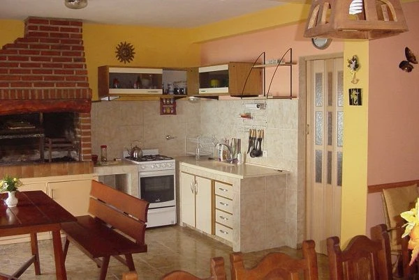 Excelente casa 5 ambientes en pleno centro! - Se alquila sólo por quincena completa y sólo a través de este aviso - Casa/Chalet en San Bernardo