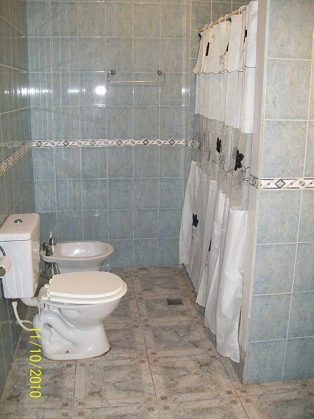 Excelente casa 5 ambientes en pleno centro! - Se alquila sólo por quincena completa y sólo a través de este aviso - Casa/Chalet en San Bernardo