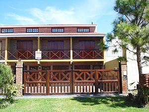 Cabañas Triplex Dulcesdías - 5 Ambientes - Entrada para Auto - A 3 cuadras del mar - a 3 cuadras del centro comercial - Playa Grande - Dúplex/Tríplex en San Bernardo