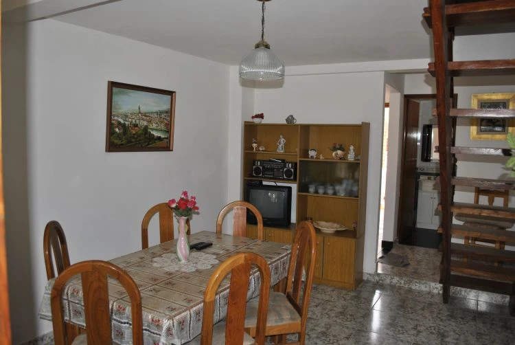 4 Ambientes - Entrada de Auto con Rejas - A 4 cuadras del mar - Dúplex/Tríplex en San Bernardo