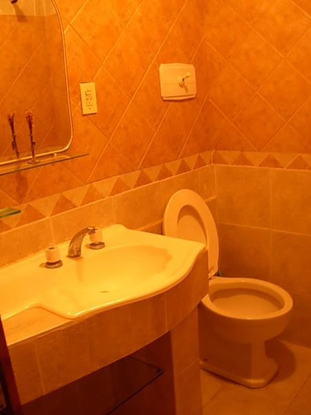 5 Ambientes con Entrada de Auto - Atendido por sus Dueños - A 4 cuadras de la playa - Casa/Chalet en San Bernardo
