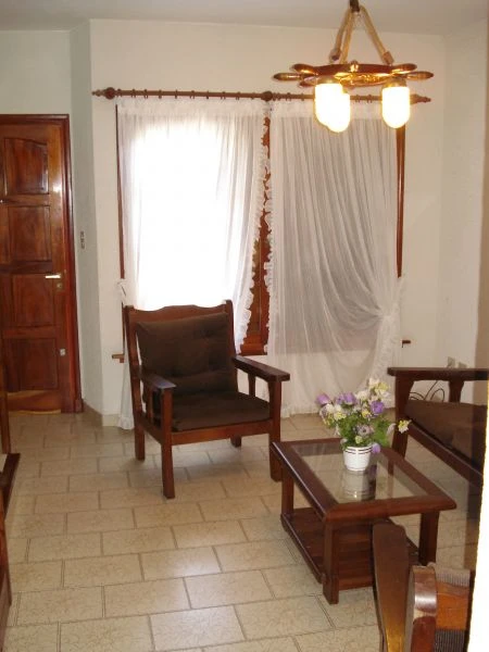 4 Ambientes - Entrada de Auto - Excelente Ubicación - A 1 cuadra de la playa - a 2 cuadras del pinar - Dúplex/Tríplex en La Lucila del Mar