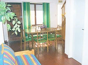 Complejo: 4 Ambientes - Hermosa cuadra Arbolada y Asfaltada - A 6 cuadras del mar - Dúplex/Tríplex en La Lucila del Mar