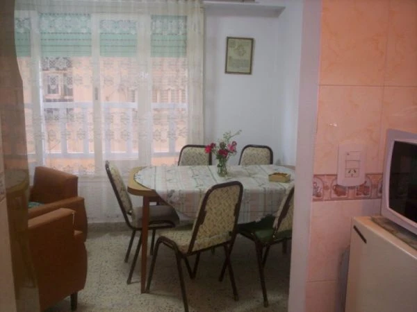2 Ambientes en 5to Piso - Edificio Lisandro de la Torre - Pleno Centro - Edificio frente al mar (contrafrente) - a ½ cuadra de Av. Libertador - Departamento en Mar de Ajó