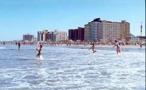 2 Ambientes en 5to Piso - Edificio Lisandro de la Torre - Pleno Centro - Edificio frente al mar (contrafrente) - a ½ cuadra de Av. Libertador - Departamento en Mar de Ajó