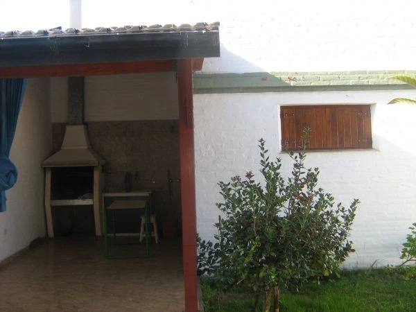 Complejo: El Jardín - 6 Ambientes - Entrada de Auto Cerrada - A 1 cuadra del mar - Dúplex/Tríplex en La Lucila del Mar