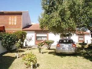 3 Ambientes con Cochera Interna - Excelente Ubicación - A 2 cuadras del mar - a 2 cuadras de San Bernardo - Casa/Chalet en Mar de Ajó