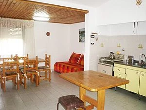 3 Ambientes con Cochera Interna - Excelente Ubicación - A 2 cuadras del mar - a 2 cuadras de San Bernardo - Casa/Chalet en Mar de Ajó