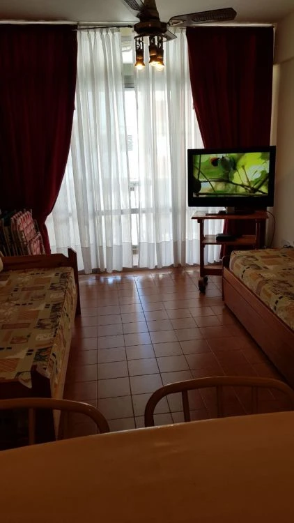 2 Ambientes en 1er Piso - Amplio Balcon - A 2 cuadras del mar - pleno centro - Departamento en San Bernardo