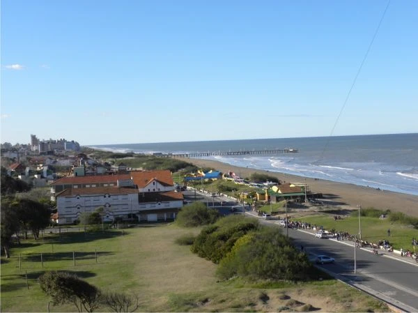 1 Ambiente - Vista al Mar - Muy Luminoso - A 1 cuadra del mar - a 1 cuadra de la peatonal - Departamento en Mar de Ajó