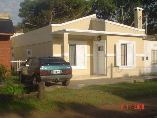 4 Ambientes - Cochera para 2 Autos - Zona Tranquila y Segura - A 3 cuadras del mar - Casa/Chalet en Mar de Ajó