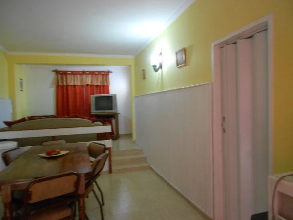 4 Ambientes - Cochera para 2 Autos - Zona Tranquila y Segura - A 3 cuadras del mar - Casa/Chalet en Mar de Ajó