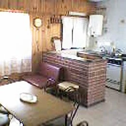 3 Ambientes en 1er Piso - Pleno Centro - Calle Asfaltada - A 3 cuadras del mar - a 6 cuadras de la peatonal - Departamento en Mar de Ajó