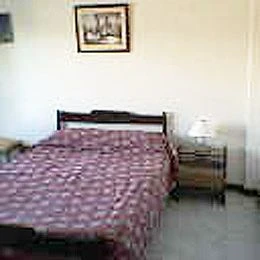 3 Ambientes en 1er Piso - Pleno Centro - Calle Asfaltada - A 3 cuadras del mar - a 6 cuadras de la peatonal - Departamento en Mar de Ajó