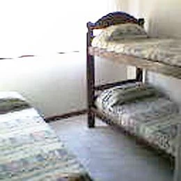 3 Ambientes en 1er Piso - Pleno Centro - Calle Asfaltada - A 3 cuadras del mar - a 6 cuadras de la peatonal - Departamento en Mar de Ajó
