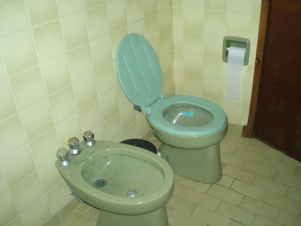 4 Ambientes en 1er Piso a la Calle - Luminoso - Pleno centro - a 5 cuadras del mar - Departamento en Mar de Ajó