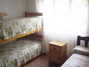 3 Ambientes - Muy Buena Ubicacion - A 4 cuadras del mar - a 4 cuadras del centro comercial - Casa/Chalet en Mar de Ajó