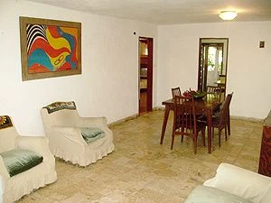 3 Ambientes con Entrada de Coche - Barrio el Silvio - Jardin con Arboles y Plantas - A 4 cuadras del mar - Casa/Chalet en Mar de Ajó
