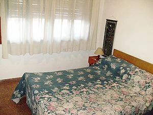 3 Ambientes con Entrada de Coche - Barrio el Silvio - Jardin con Arboles y Plantas - A 4 cuadras del mar - Casa/Chalet en Mar de Ajó