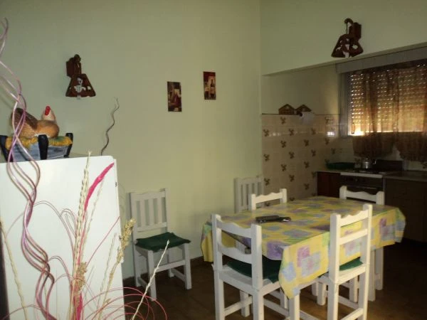 3 Ambientes con Entrada de Auto - Excelente Ubicacion - A 3 cuadras del mar - a 4 cuadras del centro - a 1 cuadra de la zona del golf - Departamento en Santa Teresita