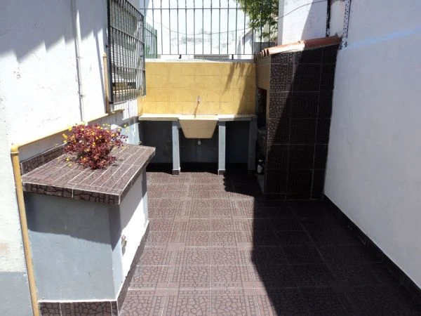 3 Ambientes con Entrada de Auto - Excelente Ubicacion - A 3 cuadras del mar - a 4 cuadras del centro - a 1 cuadra de la zona del golf - Departamento en Santa Teresita