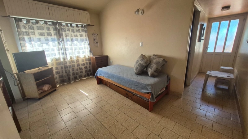 2 Amplios Ambientes - 1er Piso por Escalera Propia - A 1 cuadra del Mar - A 1 Cuadra del Centro Comercial - Excelente Ubicación - Departamento en La Lucila del Mar