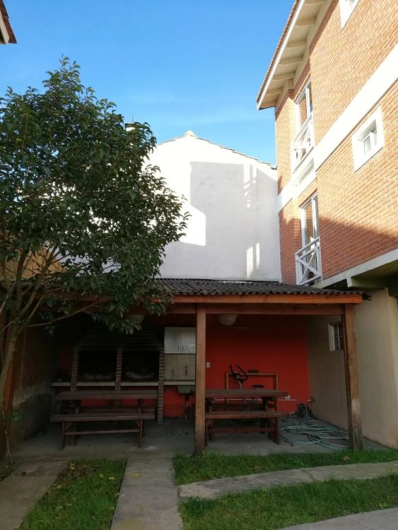 Complejo: 2½ Ambientes con Cochera Cerrada - Frente a la plaza - Departamento en La Lucila del Mar