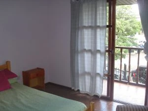 3 Ambientes con Balcon - Cochera - A 6 cuadras del mar - a 4 cuadras de Av. San Bernardo - Dúplex/Tríplex en San Bernardo