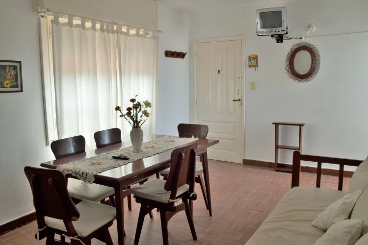 Complejo: 2 Ambientes en Edificio - Excelente Ubicación - A 2 cuadras del mar - a 3 cuadras del centro - a 3 cuadras del muelle de pesca - Departamento en La Lucila del Mar