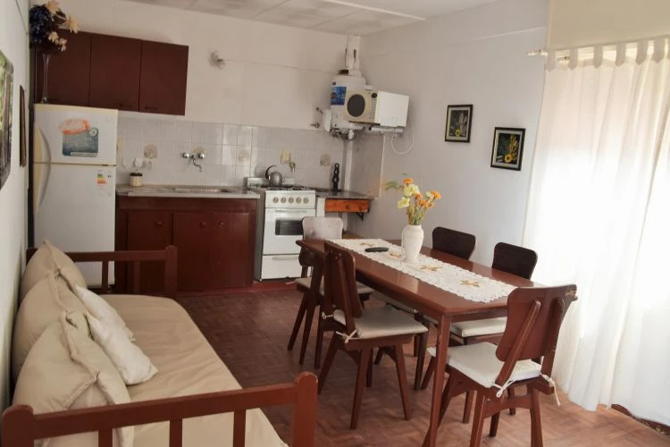 Complejo: 2 Ambientes en Edificio - Excelente Ubicación - A 2 cuadras del mar - a 3 cuadras del centro - a 3 cuadras del muelle de pesca - Departamento en La Lucila del Mar