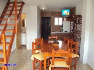 4 Ambientes - Entrada de Auto al Frente - Atendido por sus Dueños - Barrio el Silvio - A 2 cuadras del mar - Dúplex/Tríplex en Mar de Ajó