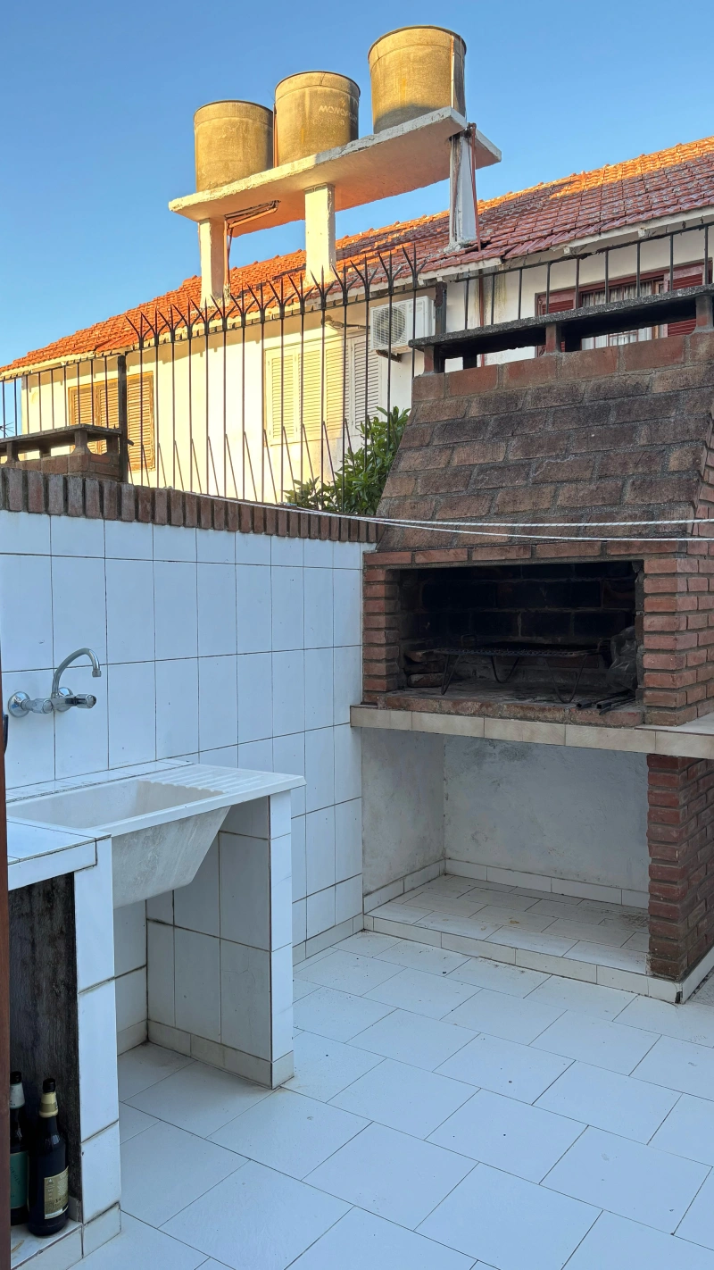 4 Ambientes - Entrada de Auto - Atendido por sus Dueños - A 3 cuadras del mar - Dúplex/Tríplex en La Lucila del Mar