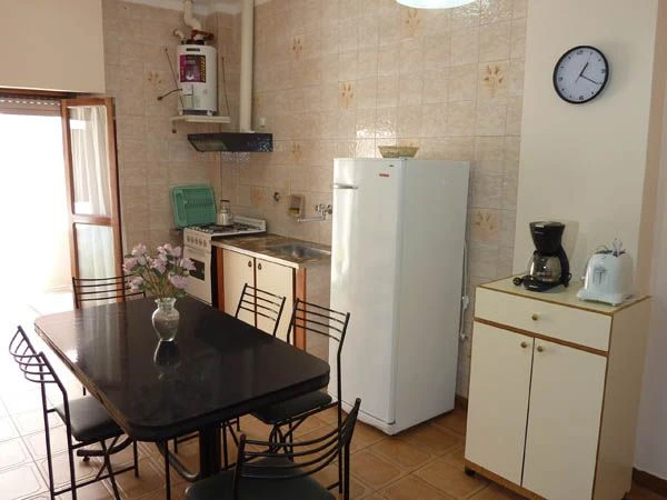 3 Ambientes Equipados en 1er Piso - Patio Interno - A ½ cuadra del mar - Departamento en Santa Teresita