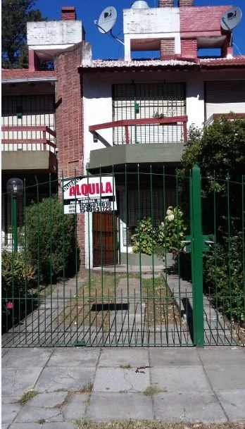 4 Ambientes con Entrada de Auto al Frente - A 4 cuadras de la playa - a 3 cuadras de la peatonal - a 1 cuadra de Av. San Bernardo - Dúplex/Tríplex en San Bernardo