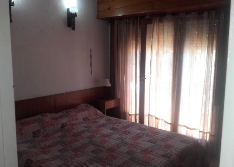 4 Ambientes con Entrada de Auto al Frente - A 4 cuadras de la playa - a 3 cuadras de la peatonal - a 1 cuadra de Av. San Bernardo - Dúplex/Tríplex en San Bernardo