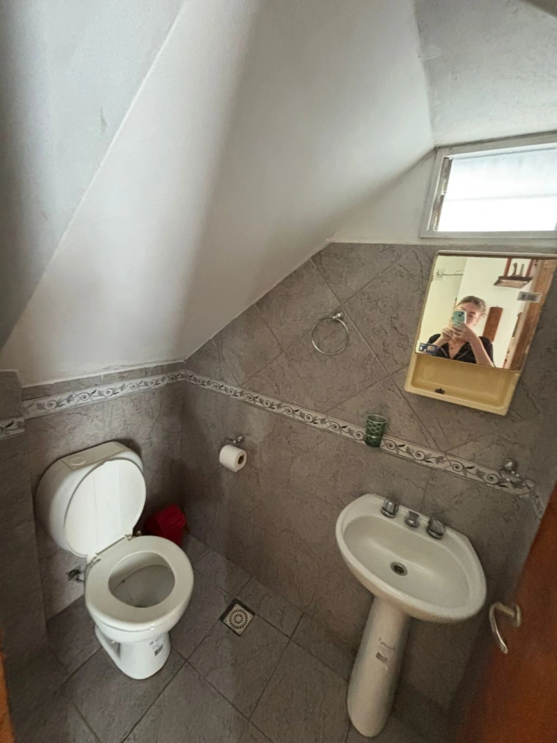 3 Ambientes con Entrada de Auto - Balcón a la Calle - Mar de Ajo - A 3½ cuadras del mar - a 3 cuadras del centro comercial - a 15 cuadras del centro - Dúplex/Tríplex en Mar de Ajó